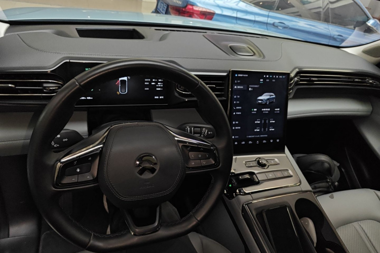 蔚来ES6 2020款 600KM 运动版中控内饰7002