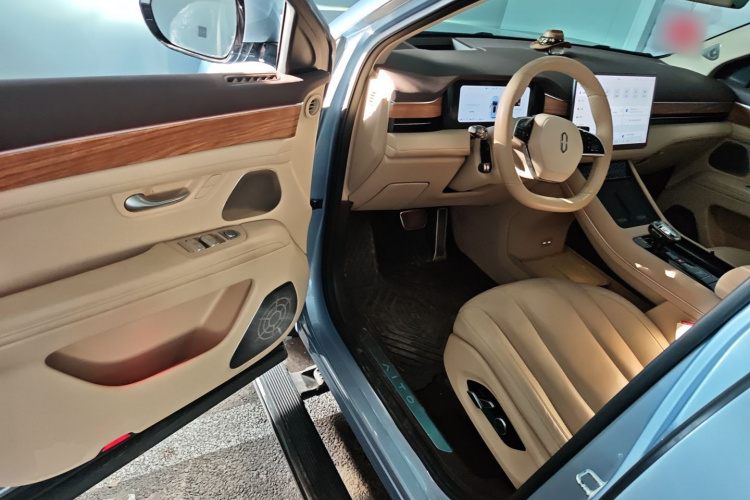 鸿蒙智行 问界M7 2024款 1.5T 智驾四驱Max版 5座中控内饰7003