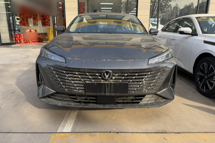 长安 逸动 2025款 蓝鲸 1.5T 500Bar尊贵型车身外观6001