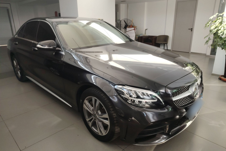 奔驰C级 2020款 改款 C 200 L 时尚型运动版车身外观3