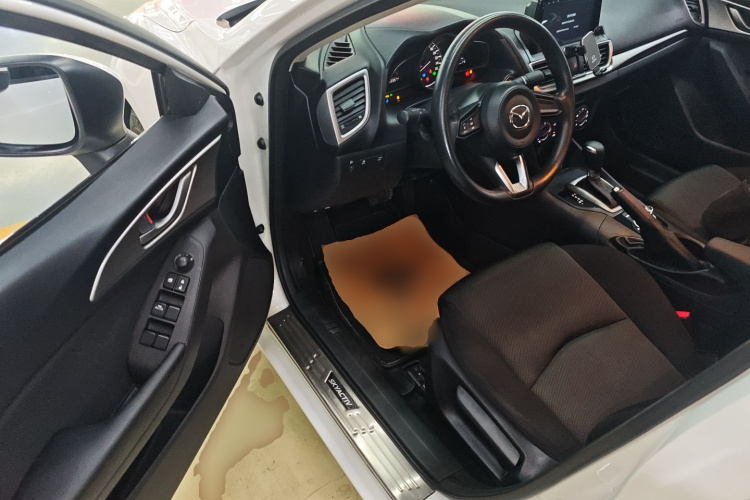 马自达3 昂克赛拉 2017款 三厢 1.5L 自动舒适型 国V中控内饰20