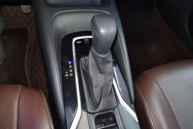 丰田 亚洲狮 2021款 2.0L 进取版局部细节18