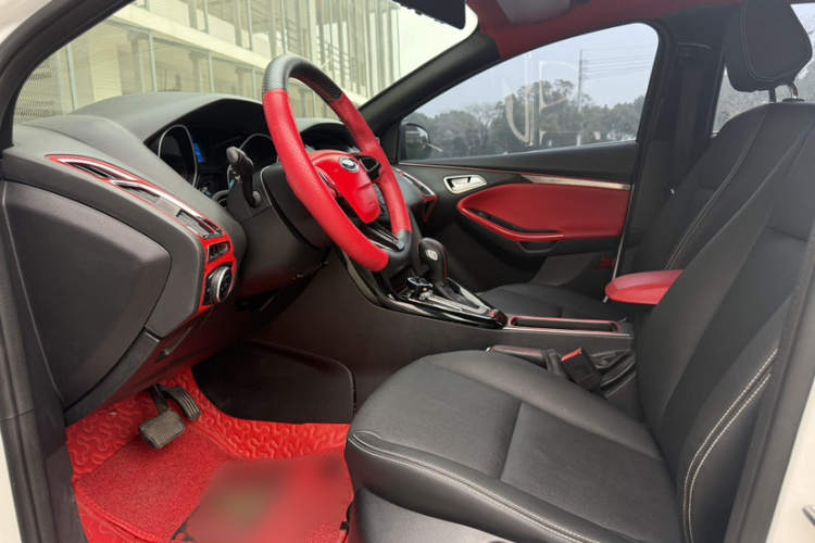 福特 福克斯 2015款 两厢 1.6L 自动舒适型中控内饰7003