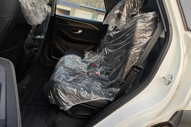 捷途X90 PLUS 2023款 改款 1.6TD DCT别墅 5座中控内饰21