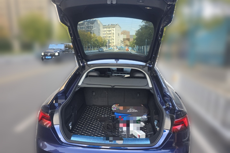 奥迪A5 2019款 Sportback 40 TFSI 时尚型中控内饰23