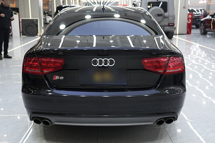 奥迪S8 2013款 S8 4.0TFSI quattro车身外观6001