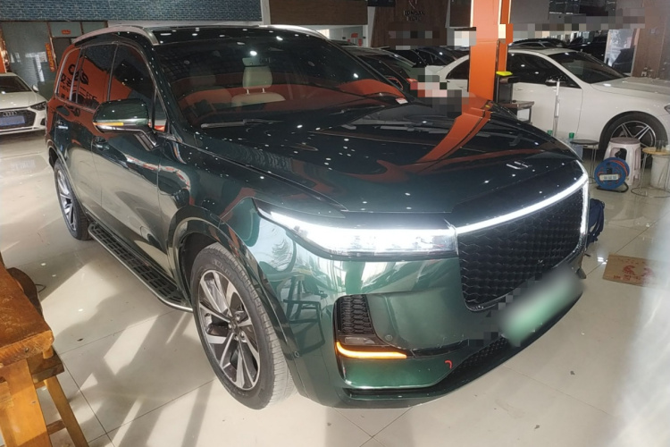 理想汽车 理想ONE 2021款 增程6座版车身外观3