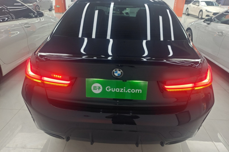 宝马3系 2025款 330Li M运动曜夜套装车身外观6