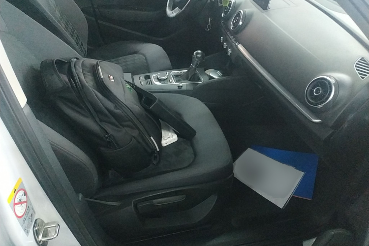 奥迪A3 2016款 Sportback 35 TFSI 领英型局部细节41