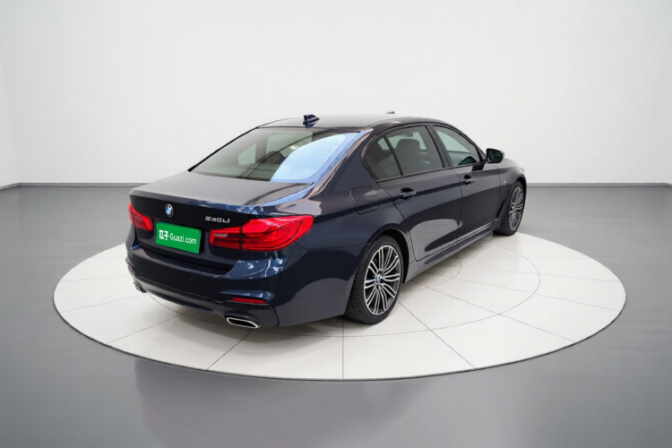 宝马5系 2018款 改款 530Li 尊享型 M运动套装车身外观7