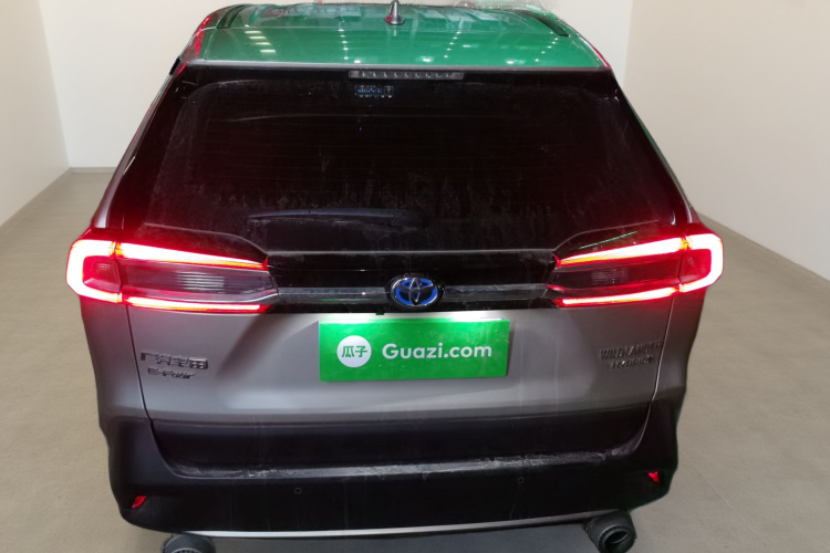 丰田 威兰达 2020款 双擎 2.5L E-CVT四驱豪华版车身外观6