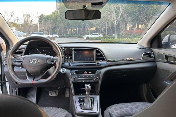 现代 领动 2018款 1.4T 双离合炫动·活力型中控内饰7001