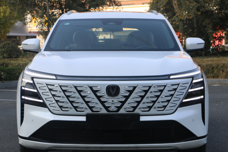 长安CS75 PLUS 2025款 第四代 1.5T 新蓝鲸 智慧旗舰型车身外观6003