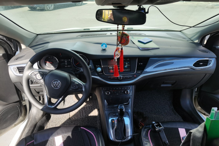 别克 威朗 2018款 两厢 15S 自动领先型中控内饰12