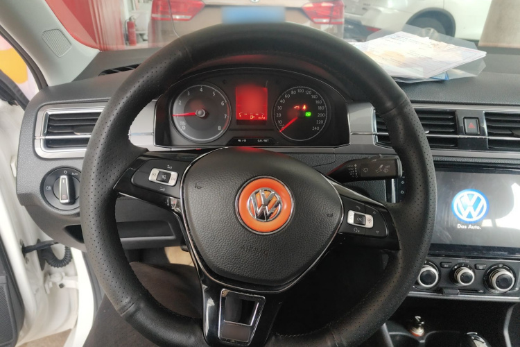 大众 桑塔纳 2016款 1.6L 自动舒适版中控内饰13