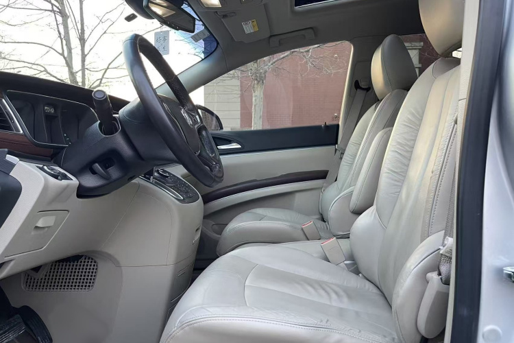 别克GL8 2014款 2.4L LT豪华商务行政版中控内饰7003