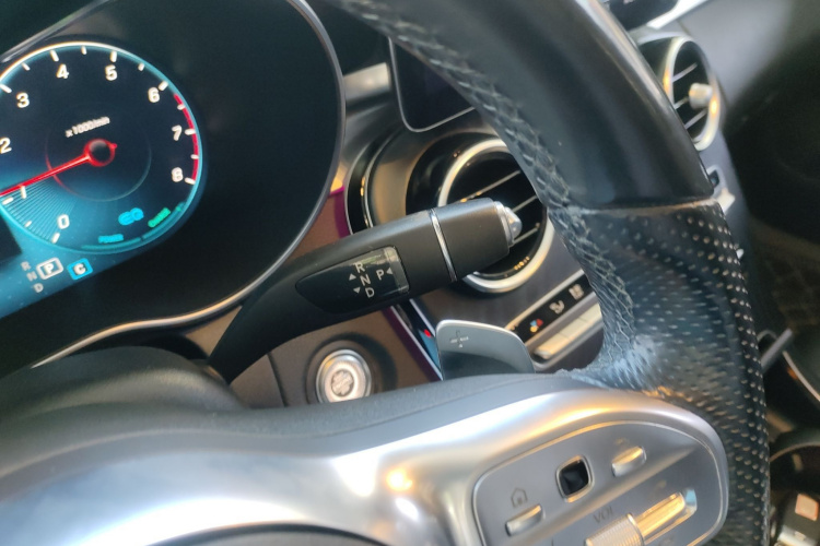 奔驰C级 2021款 C 260 L 运动版局部细节18