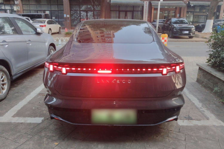 领克Z10 2024款 95kWh 766km后驱Max车身外观6004