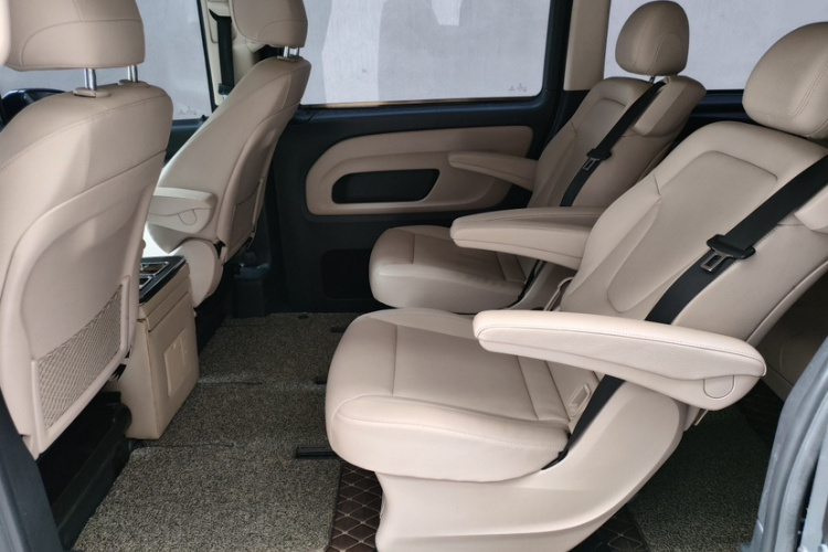 奔驰 威霆 2016款 2.0T 商务版车身外观6008