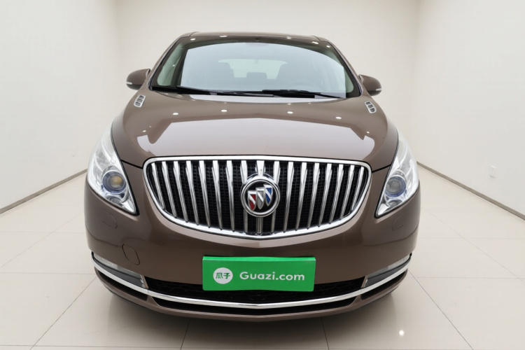 别克GL8 2015款 2.4L 豪华商务尊享版车身外观2