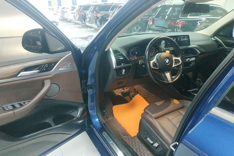 宝马X3 2021款 改款 xDrive28i M运动套装中控内饰20