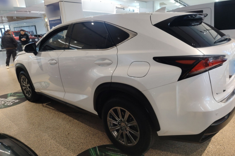 雷克萨斯NX 2015款 200 前驱 锋行版车身外观6003