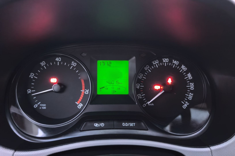 斯柯达 晶锐 2015款 1.4L 手动前行版局部细节14