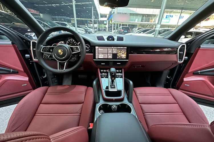 保时捷 Cayenne新能源 2021款 Cayenne E-Hybrid 2.0T中控内饰7005