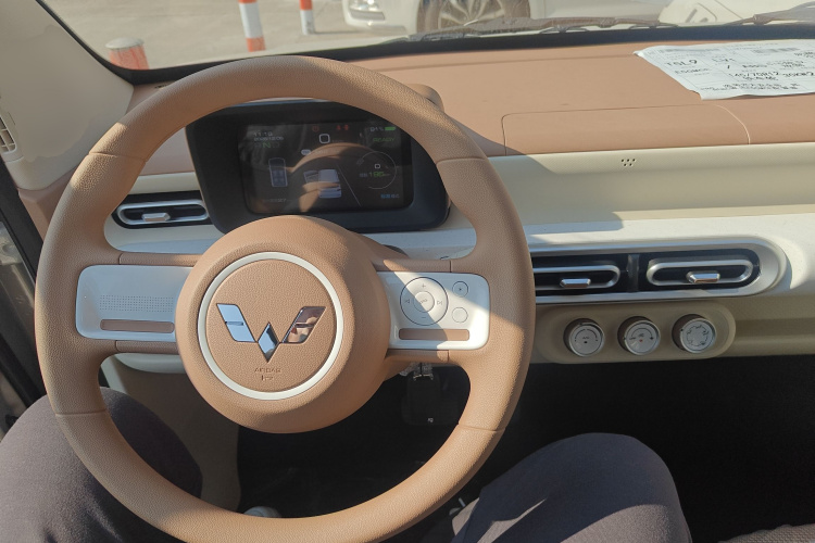 五菱汽车 宏光MINIEV 2024款 第三代 215km 青春版中控内饰7002