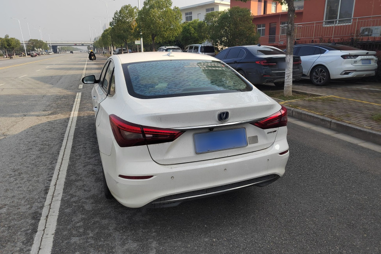 长安 逸动 2018款 1.6L GDI 自动领尚型车身外观6003