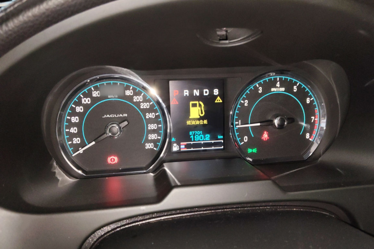 捷豹XF 2015款 XF 3.0 SC R-Sport 豪华版局部细节14