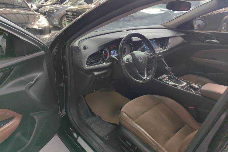 别克 君威 2017款 20T 豪华型中控内饰20