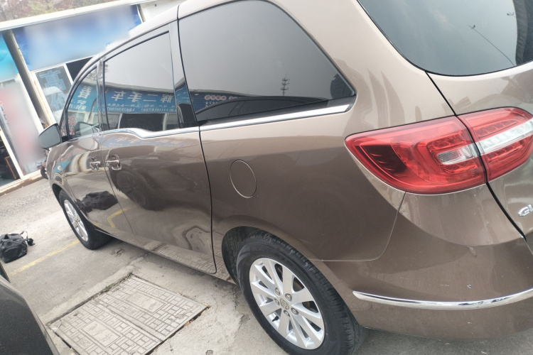 别克GL8 2018款 28T 舒适型 国VI车身外观6003