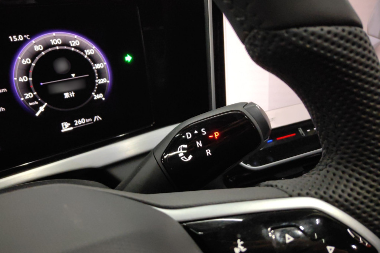 大众 帕萨特 2025款 Pro 380TSI 星空龙尊版局部细节18