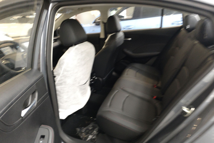 荣威i5 2023款 1.5L CVT豪华版中控内饰21