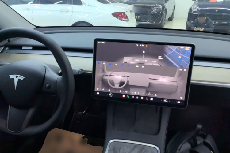 特斯拉 Model Y 2022款 改款 后轮驱动版中控内饰12