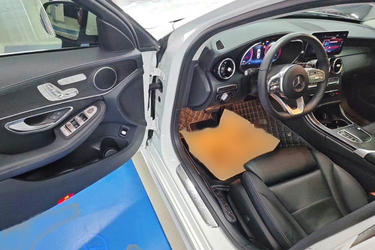 奔驰C级 2021款 C 260 L 运动版中控内饰20