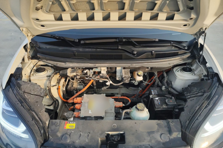 五菱汽车 五菱缤果 2023款 410km 灵犀尊享款机舱底盘24