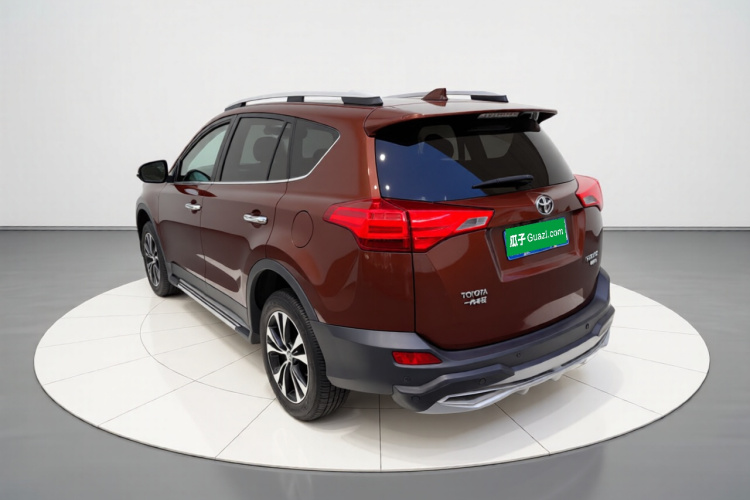 丰田 RAV4荣放 2015款 2.5L 自动四驱精英版车身外观5