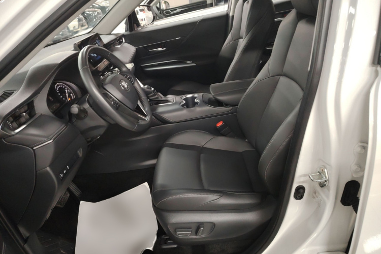 丰田 威飒 2023款 2.0L CVT两驱豪华版中控内饰19