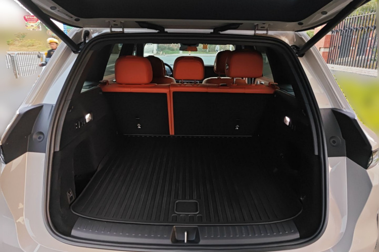 理想汽车 理想L6 2024款 Pro中控内饰23