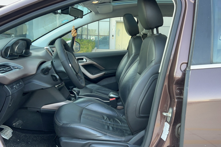 标致2008 2014款 1.6L 自动领航版局部细节19