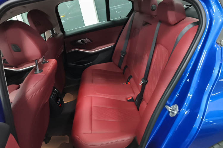 宝马3系 2024款 325i M运动套装中控内饰21