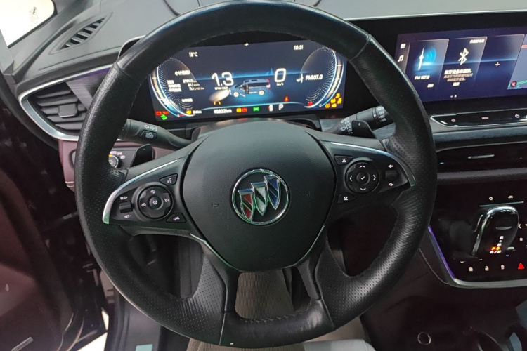 别克GL8 2022款 改款 Avenir艾维亚 六座贤礼版中控内饰13