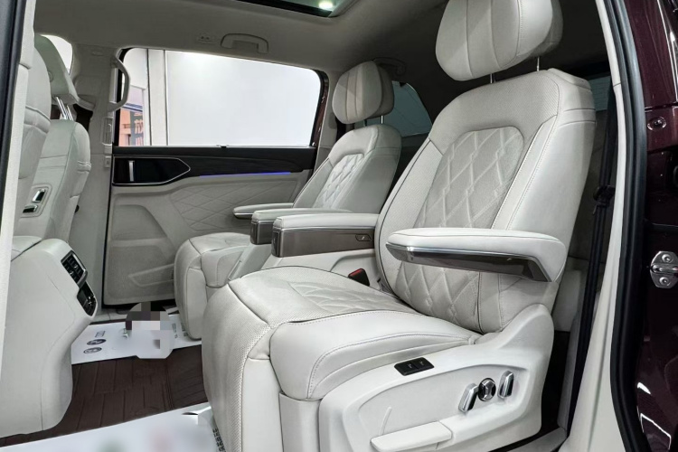 大众 威然 2022款 380TSI 尊贵版中控内饰7003