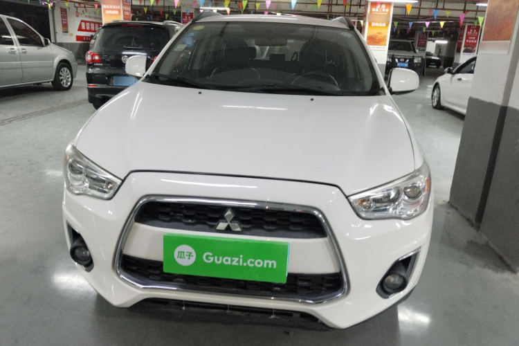 三菱 劲炫ASX 2013款 2.0L CVT两驱精英版车身外观2