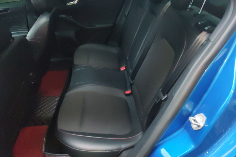 福特 福克斯 2020款 三厢 EcoBoost 180 自动ST Line中控内饰21