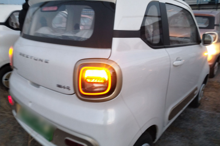 奔腾小马 2026款 222km 萌趣马 Plus车身外观7