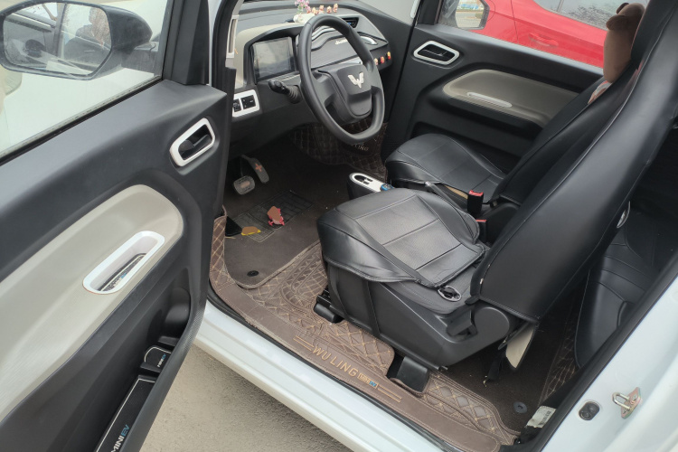 五菱汽车 宏光MINIEV 2020款 自在款 三元锂中控内饰20