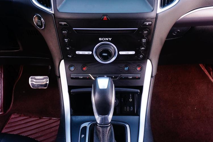福特 锐界 2015款 2.0T GTDi 四驱尊锐型中控内饰7003